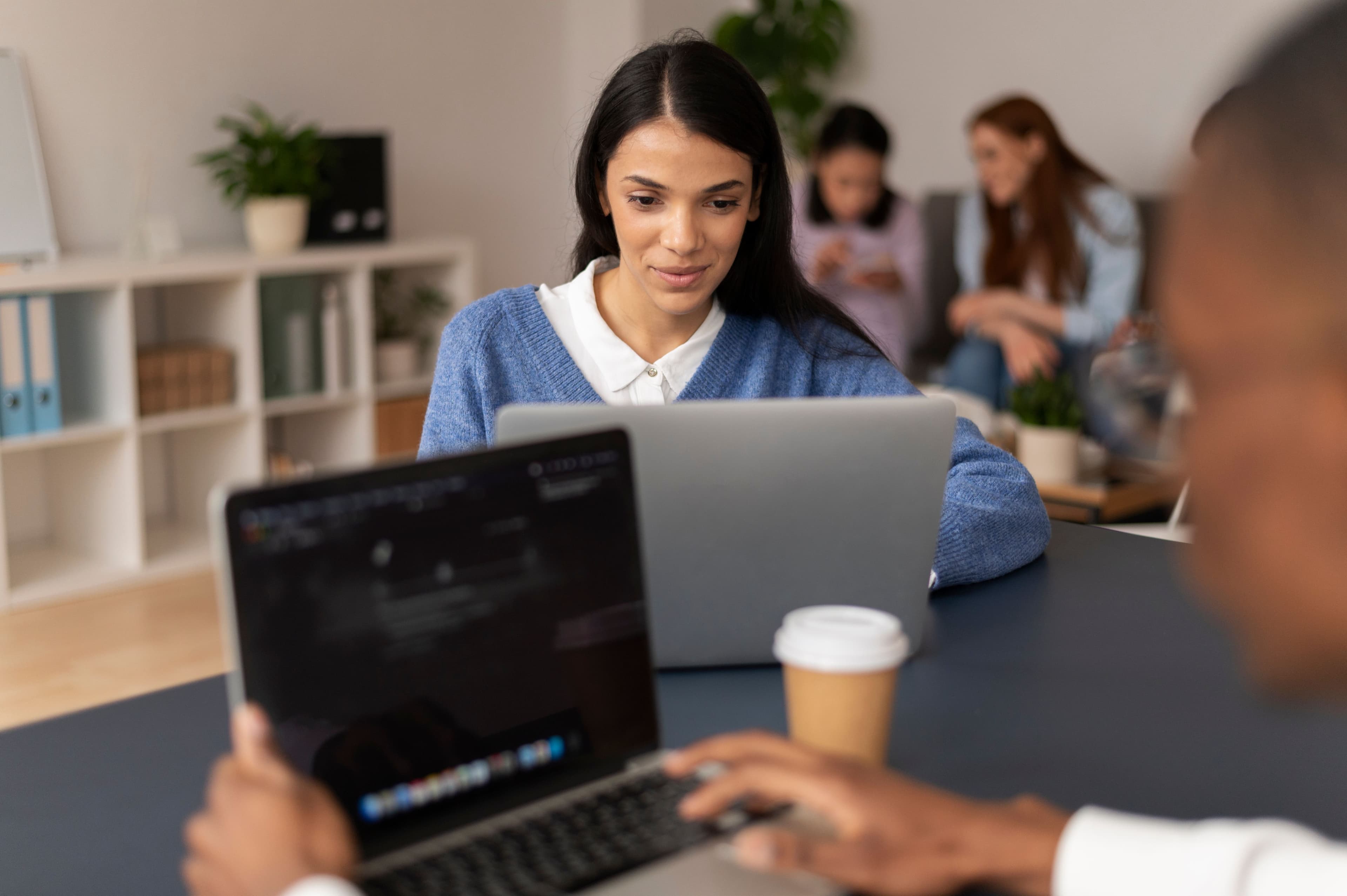 La formación profesional online como estrategia de recuperación productiva en Colombia